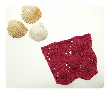 muestra patrón punto calado fucsia