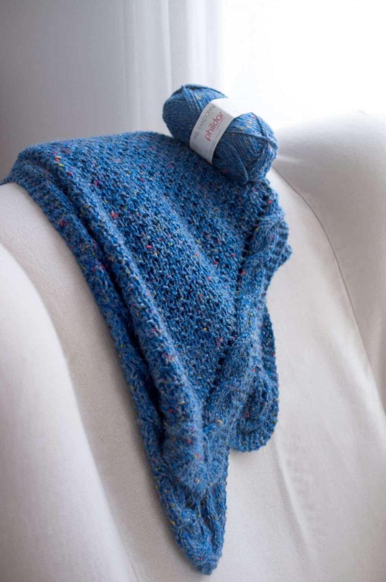 Cable Shawl by AnaConde