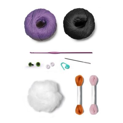 Materiales del kit amigurumi Black Cat de Círculo: ovillos, madejas, ganchillo, ojos de seguridad, relleno, aguja y marcapuntos